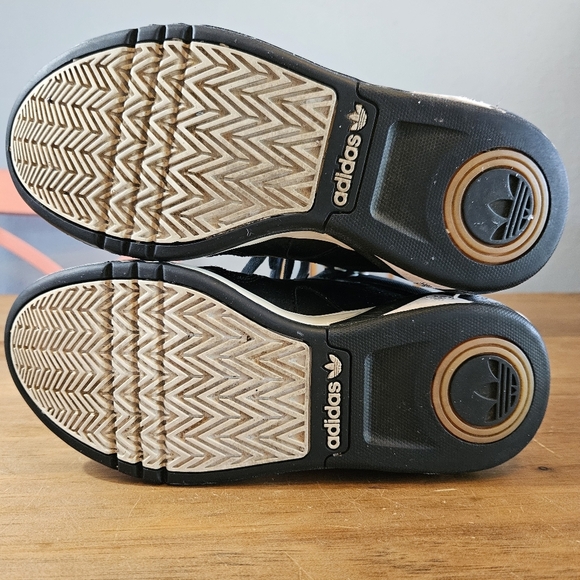 Adidas Boys Mid Black White G65737 Boys Size 5 - Picture 6 of 10